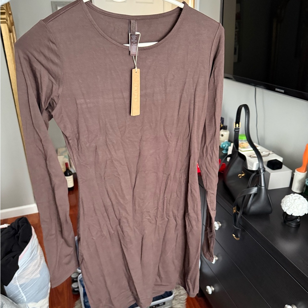 Women’s Long Sleeve Crewneck Top - Brown